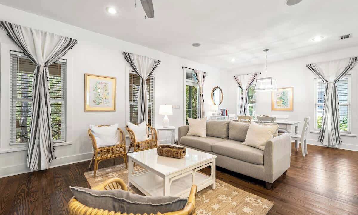 Photo of Livingroom in Seacrest