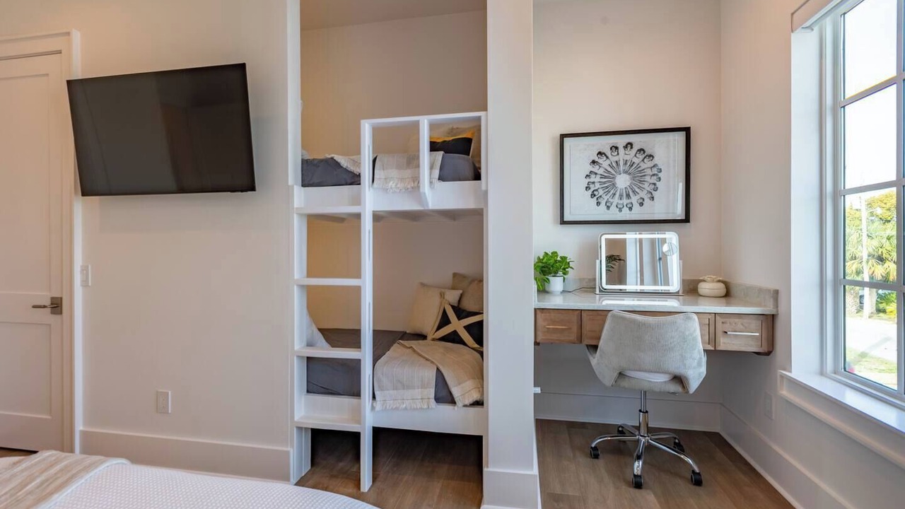Photo of Bedroom in Riviera Beach