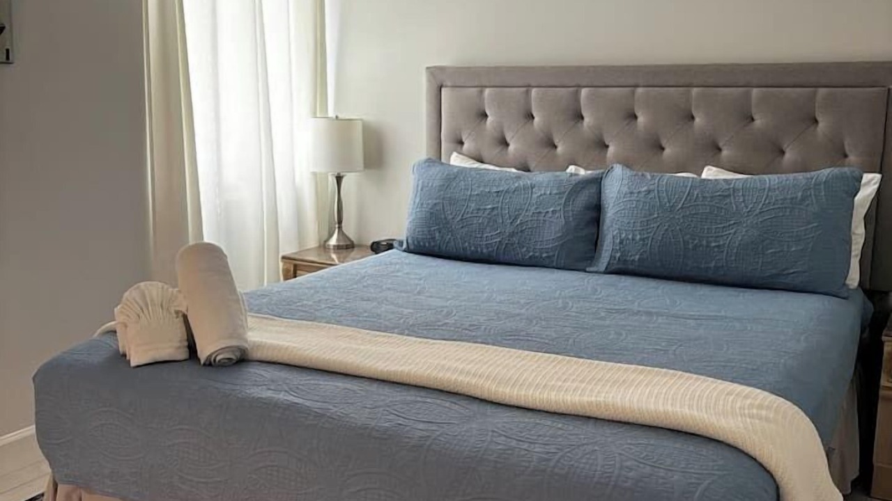 Photo of Bedroom in Upper Grand Lagoon