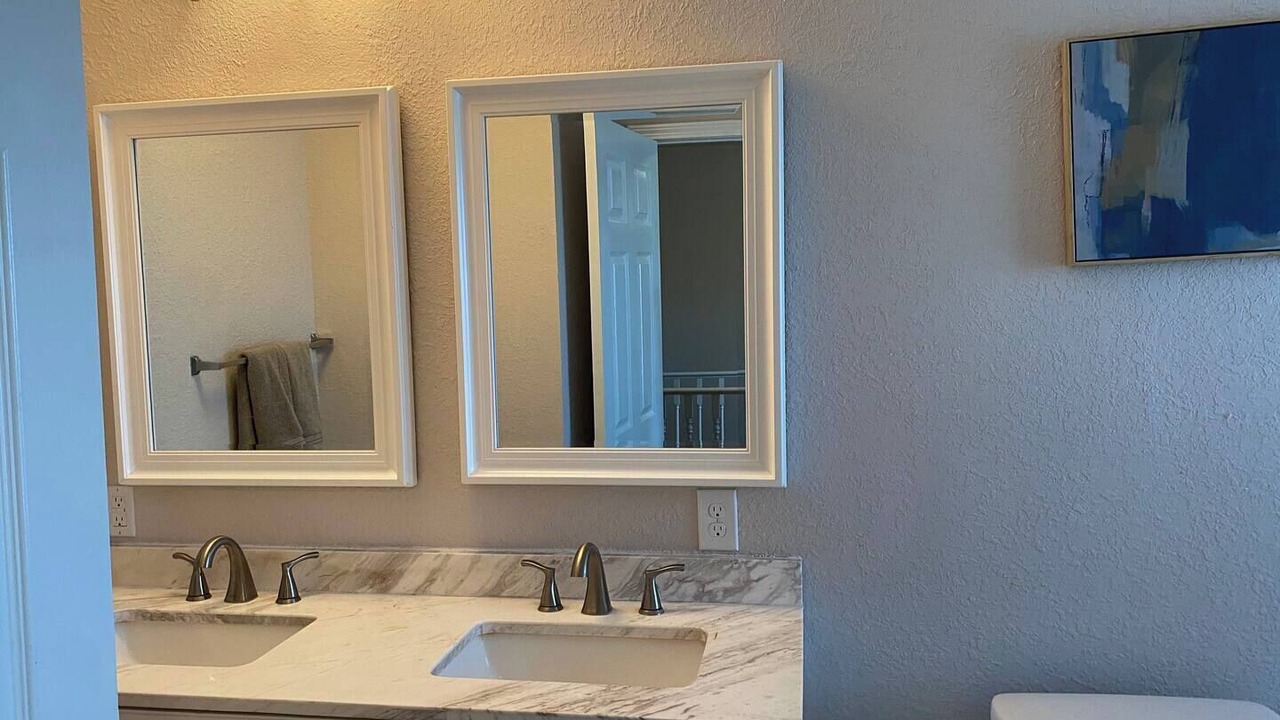 Photo of Bathroom in Thousand Oaks