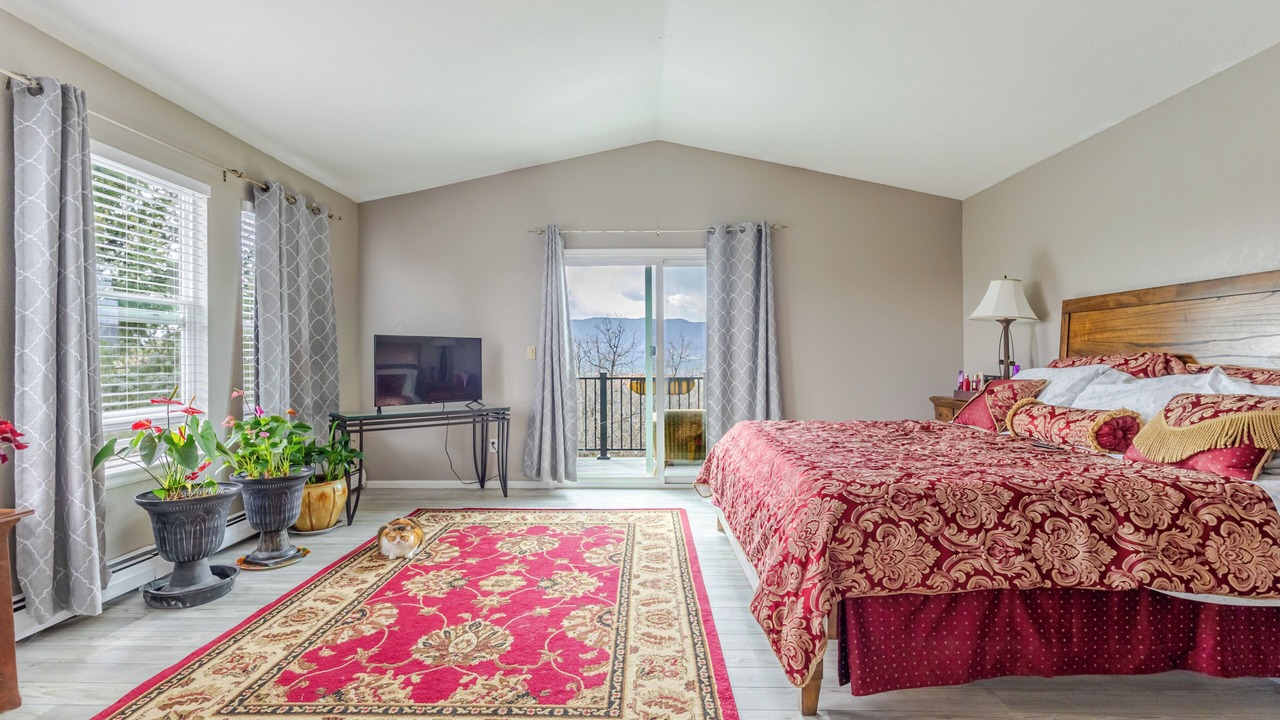 Photo of Bedroom in Gleneagle