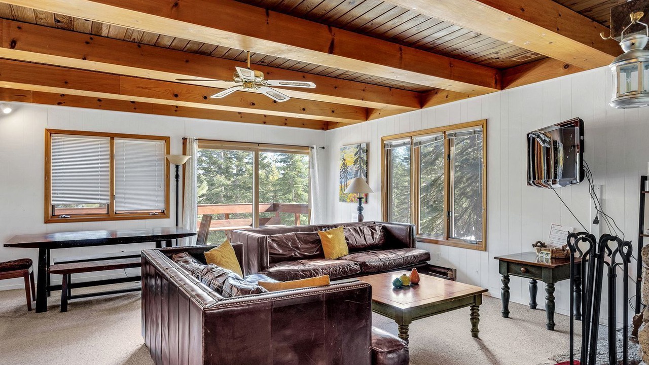 Photo of Livingroom in Bear Valley