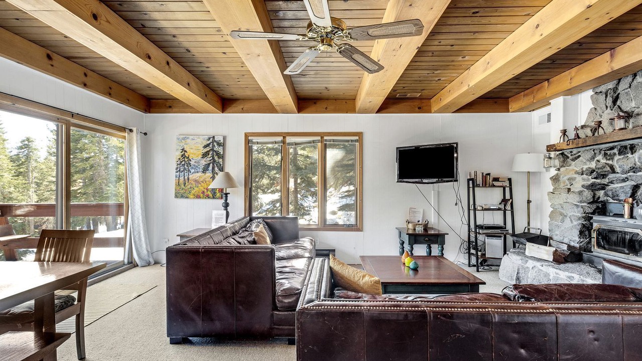 Photo of Livingroom in Bear Valley