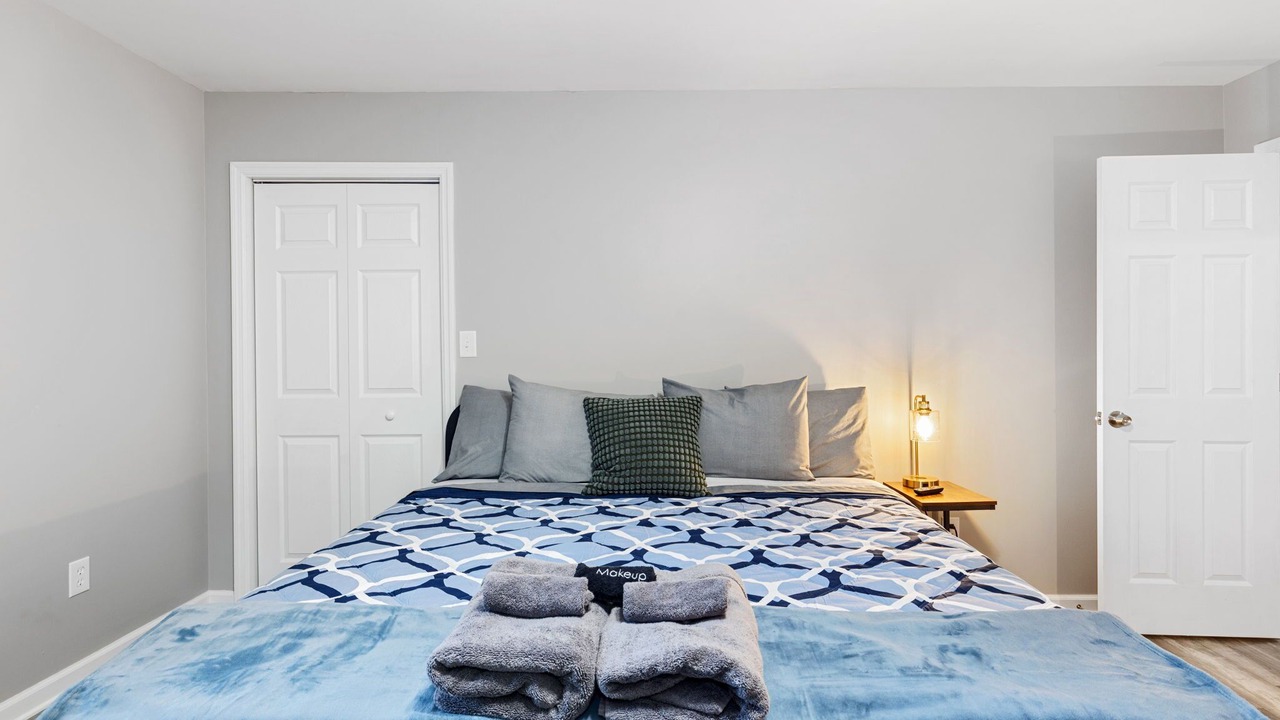 Photo of Bedroom in Buckroe Beach