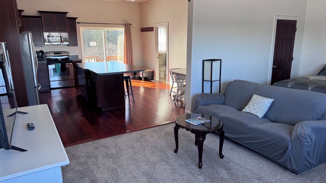Photo of Livingroom in Diamond Ridge
