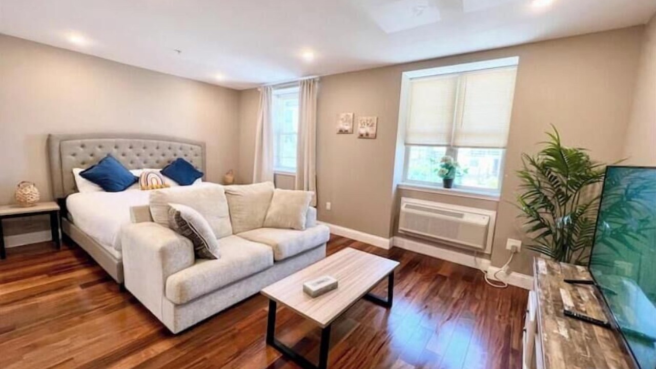Photo of Bedroom in Logan Square