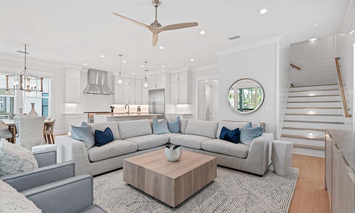 Photo of Livingroom in Village of Sugar Beach