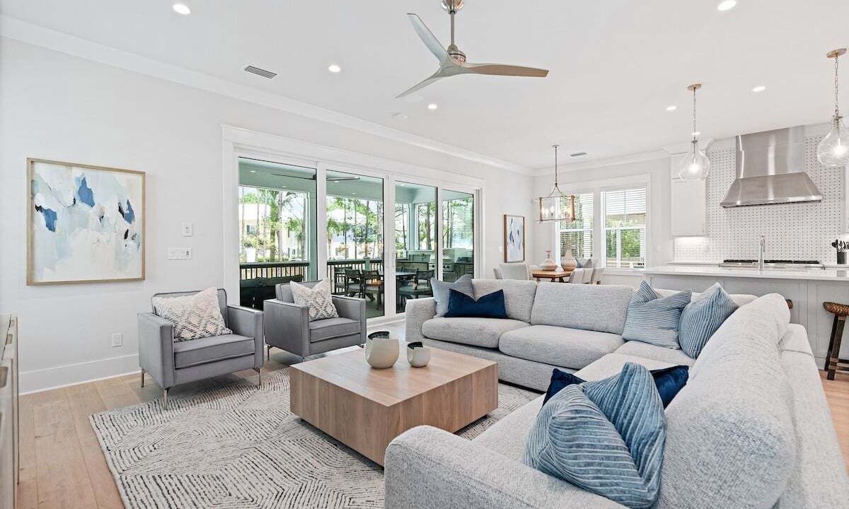 Photo of Livingroom in Village of Sugar Beach