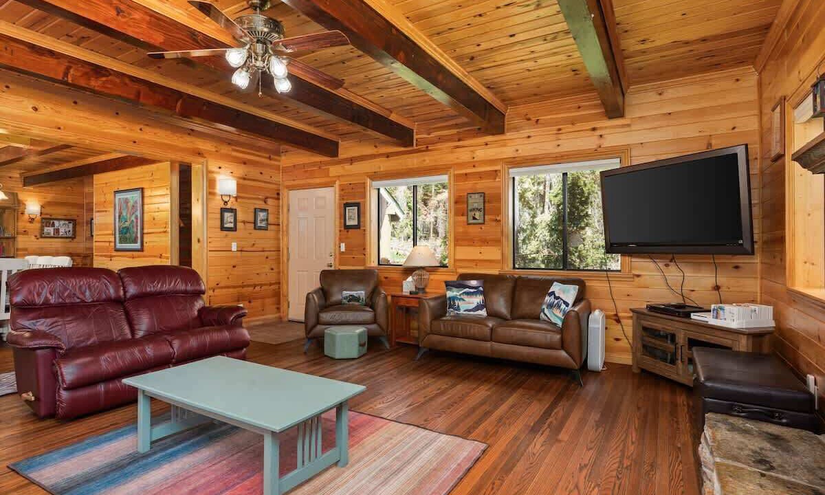 Photo of Livingroom in Big Creek