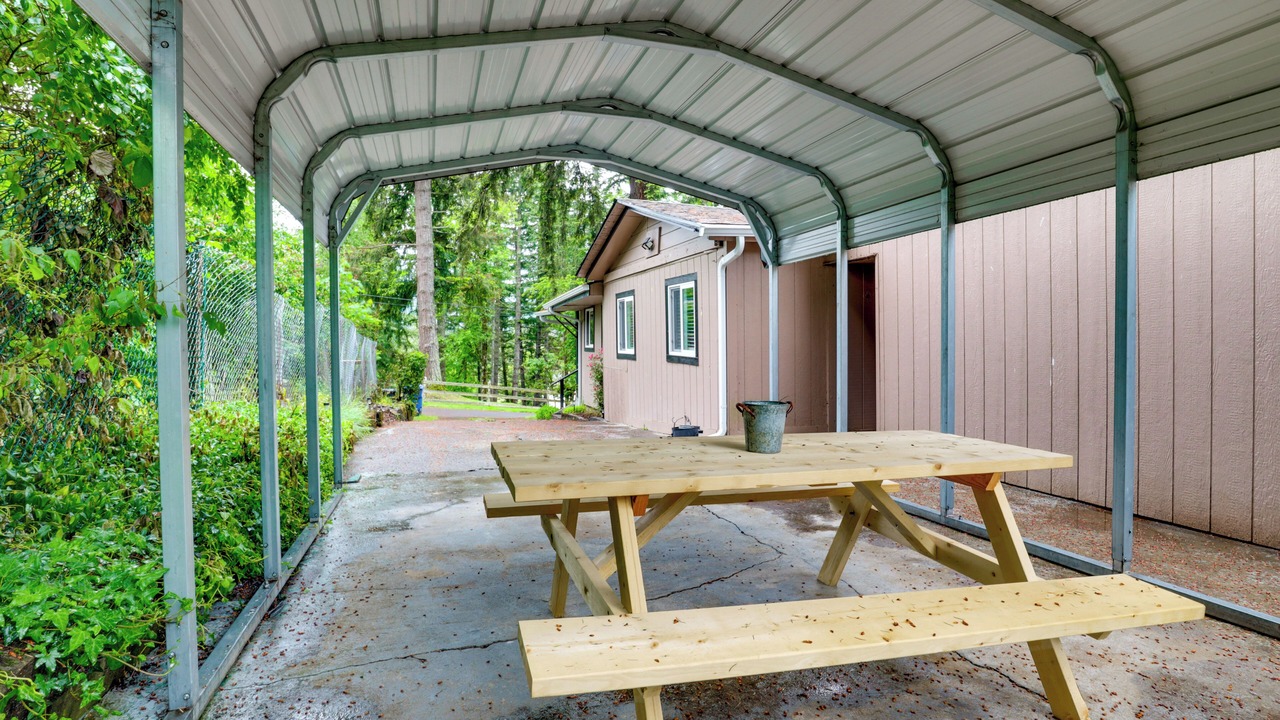 Photo of Outdoor in Gates