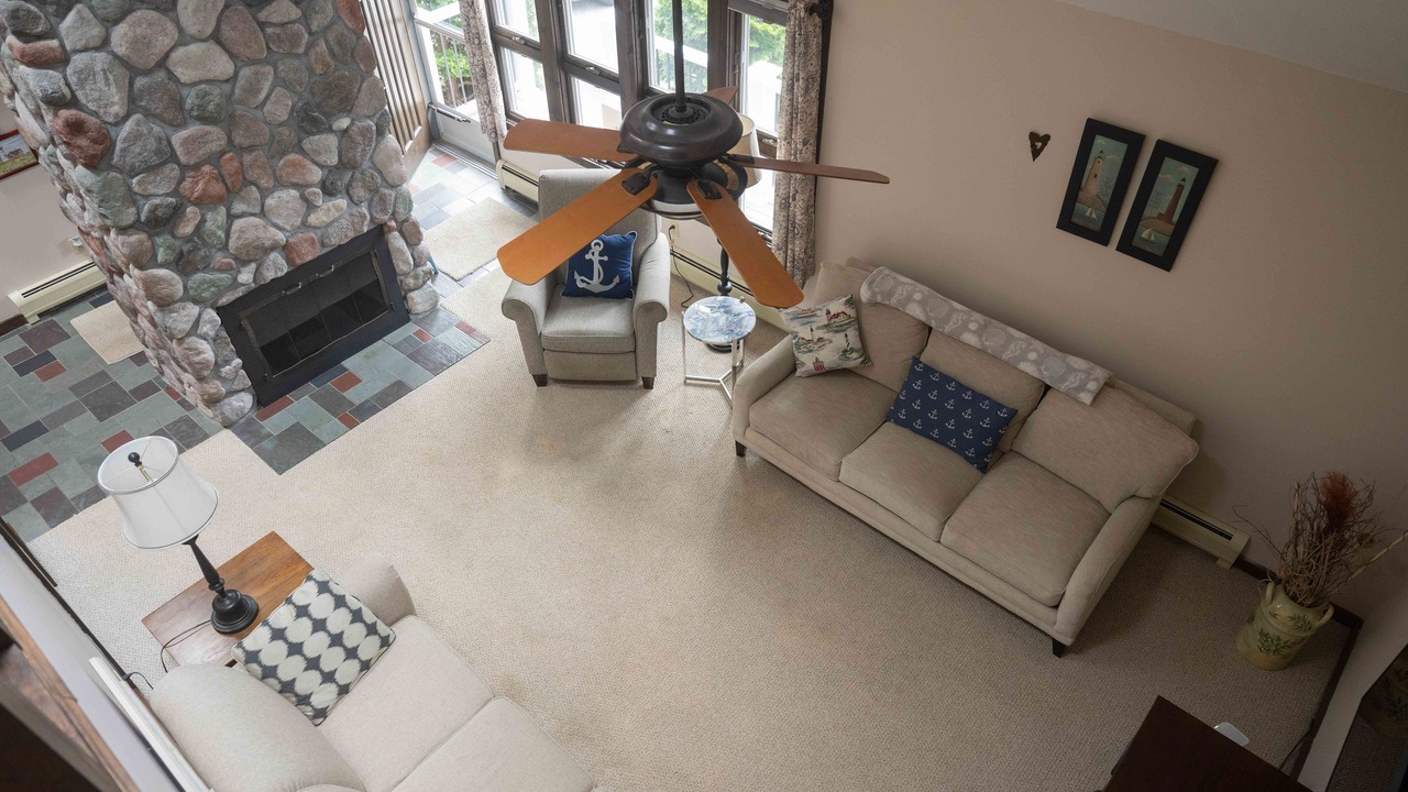 Photo of Livingroom in Falmouth Heights