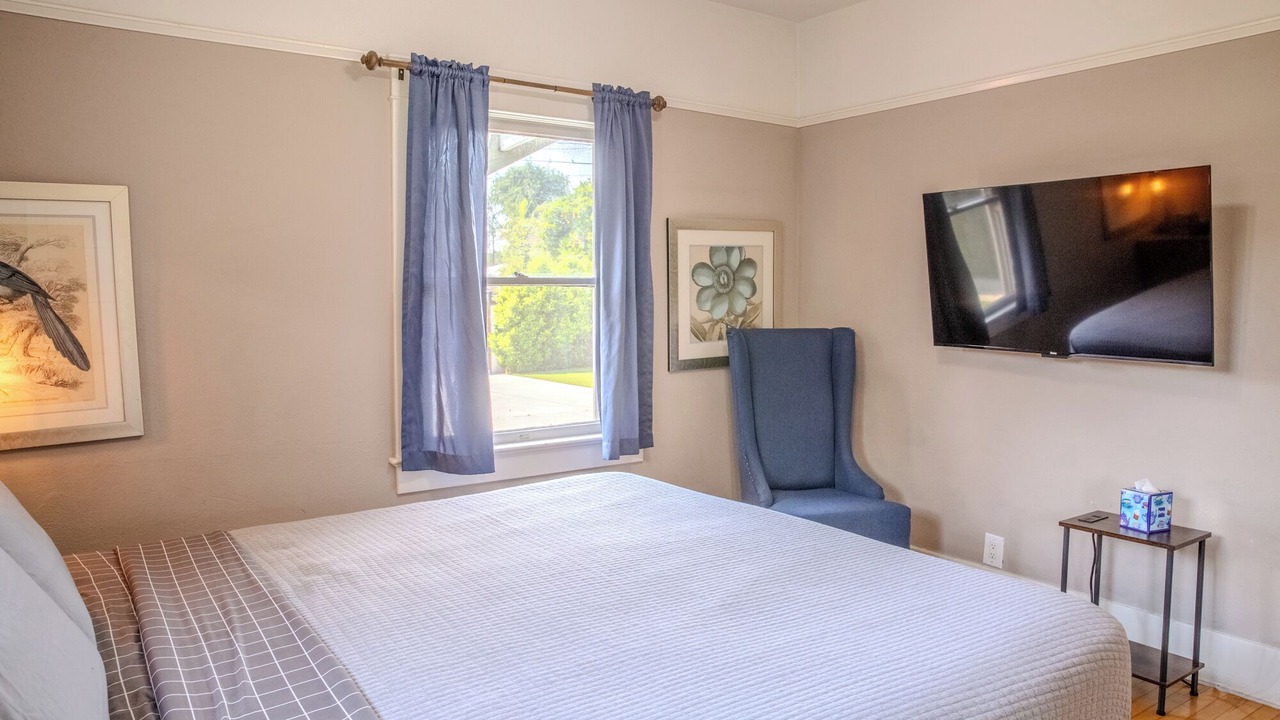 Photo of Bedroom in Anaheim Colony Historic District