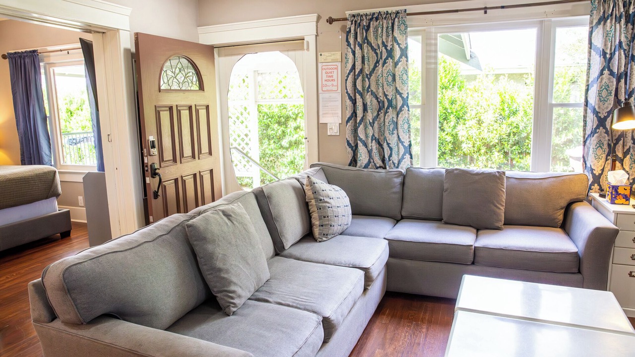 Photo of Livingroom in Anaheim Colony Historic District