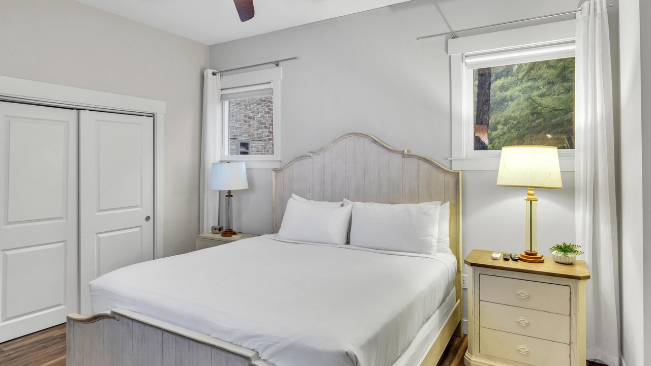 Photo of Bedroom in Baytowne Wharf