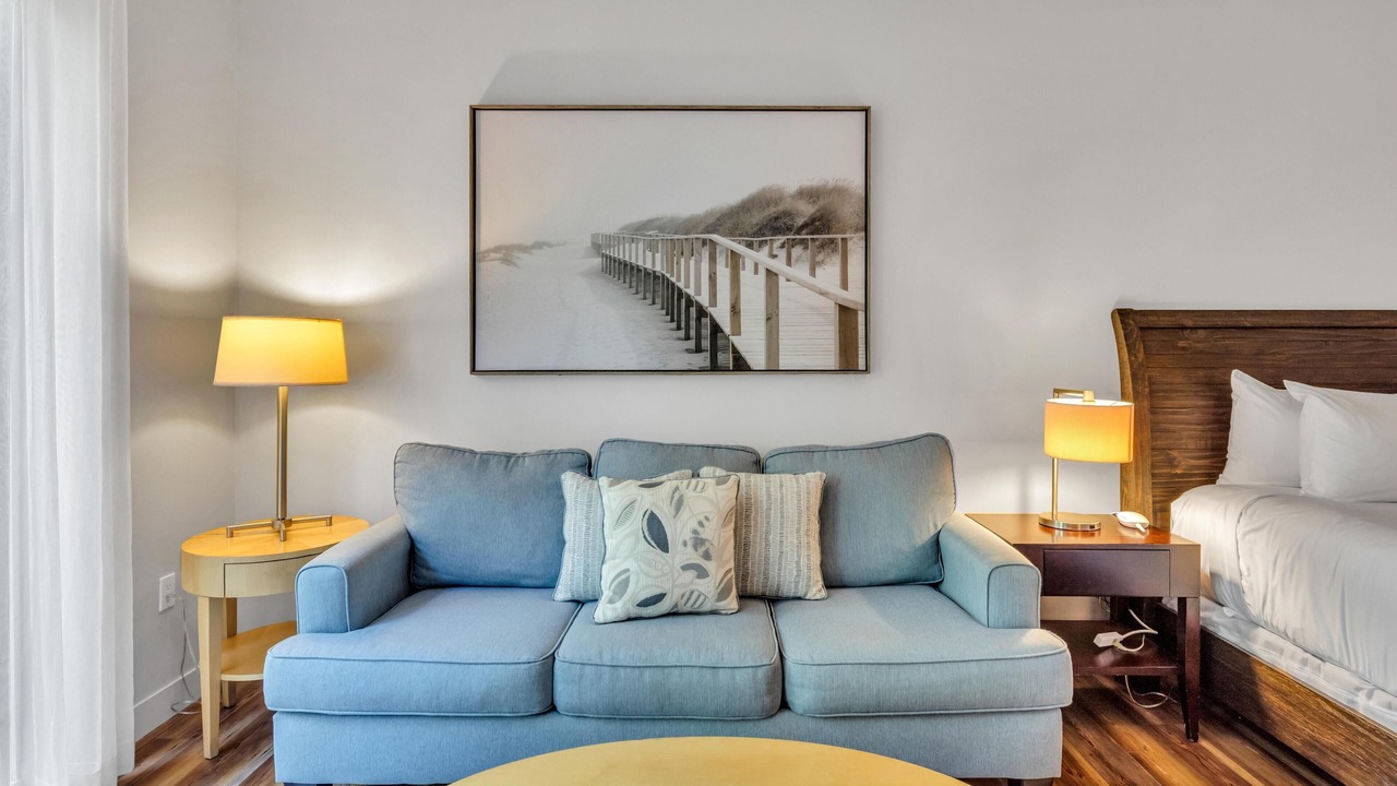 Photo of Livingroom in Baytowne Wharf
