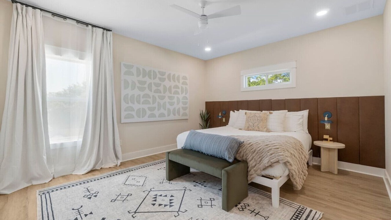 Photo of Bedroom in Laguna Beach