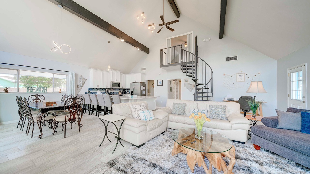 Photo of Others in Bel Air