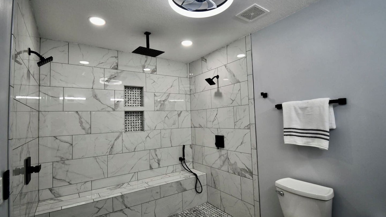 Photo of Bathroom in El Centro Beach