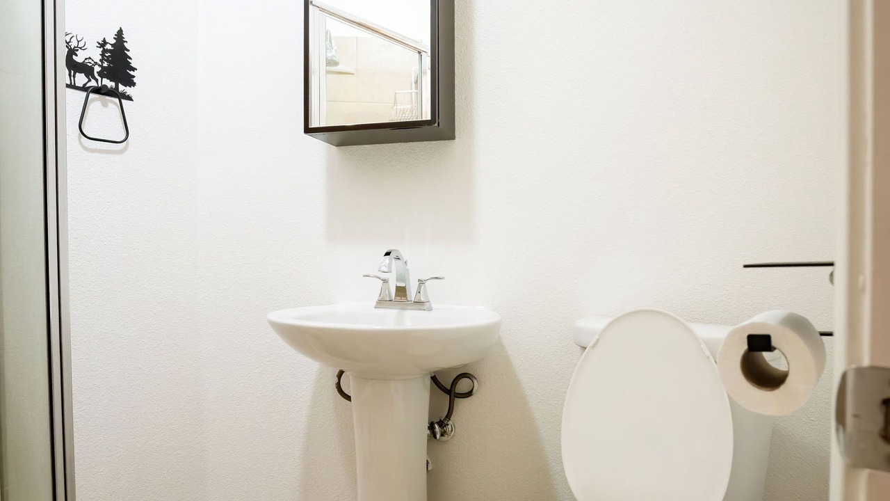 Photo of Bathroom in Cold Springs