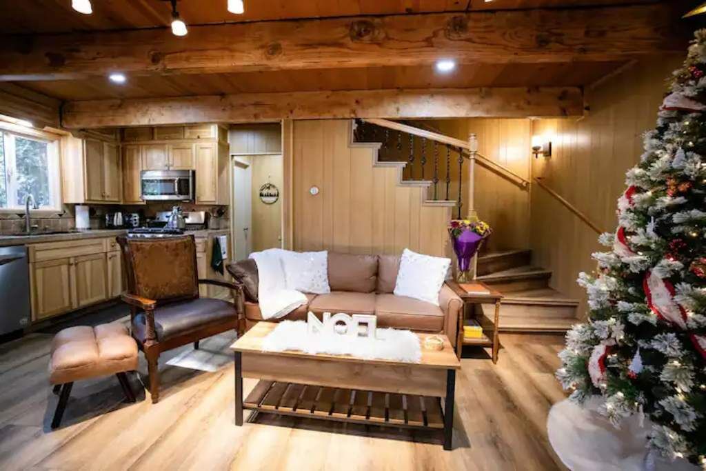 Photo of Livingroom in Cold Springs