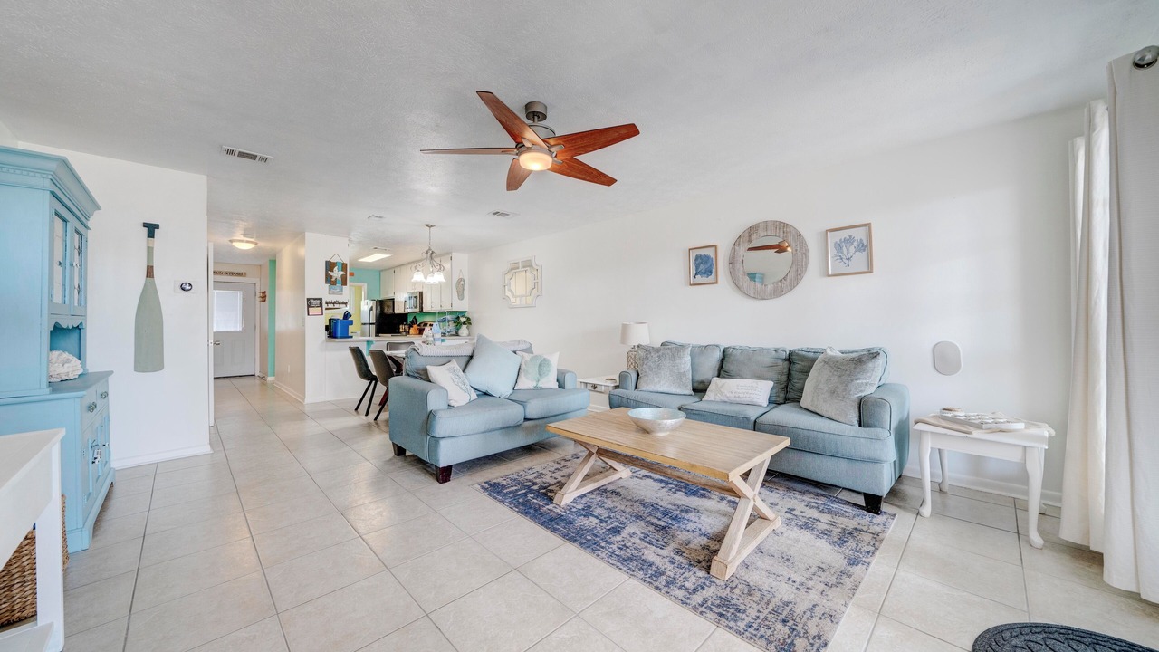 Photo of Livingroom in Fort Bay