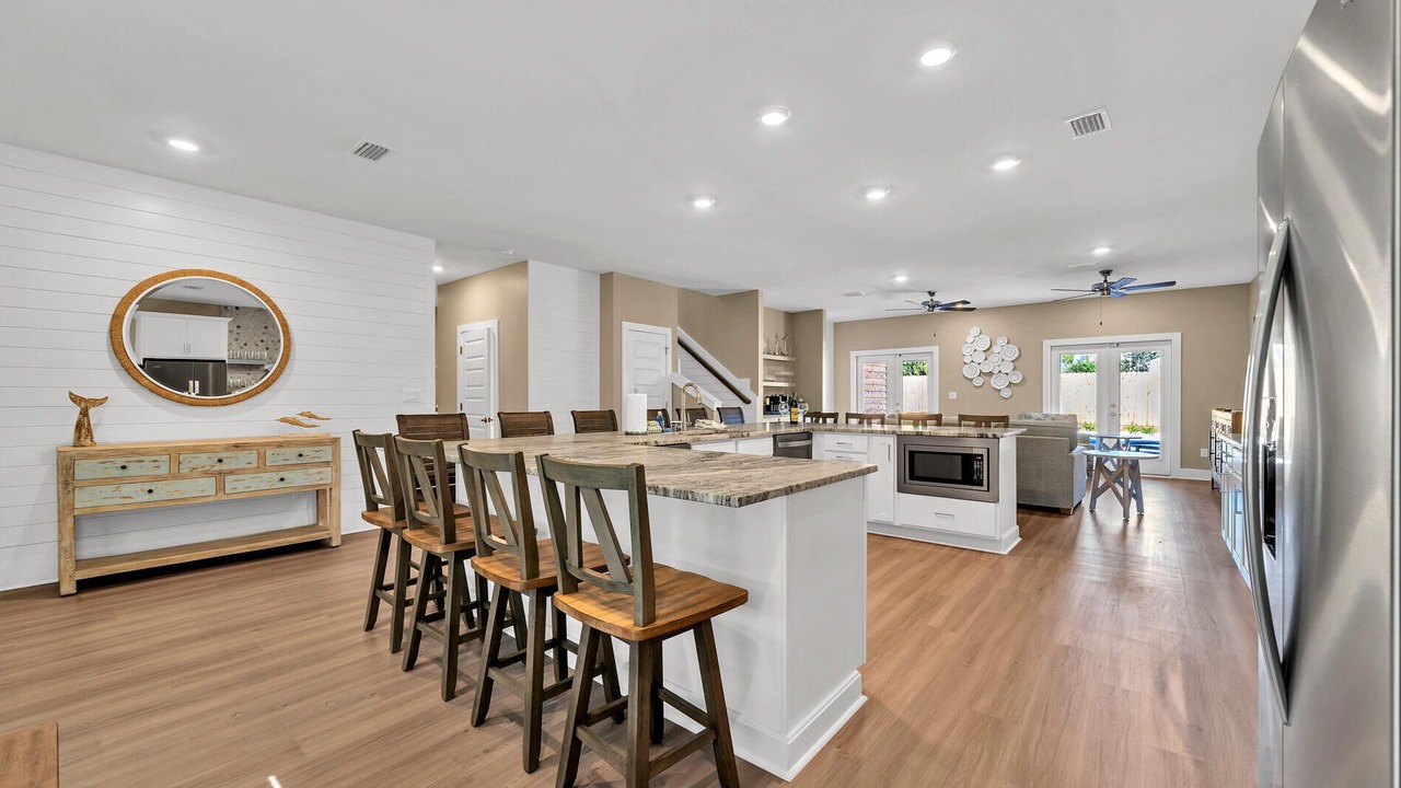 Photo of Kitchen in Laguna Beach Estates