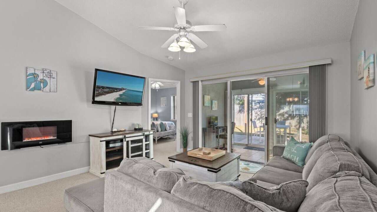 Photo of Bedroom in El Centro Beach