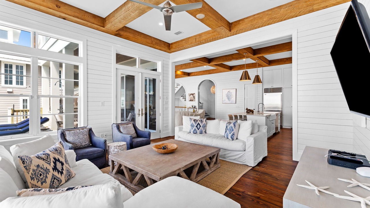Photo of Livingroom in Chivas Bluff