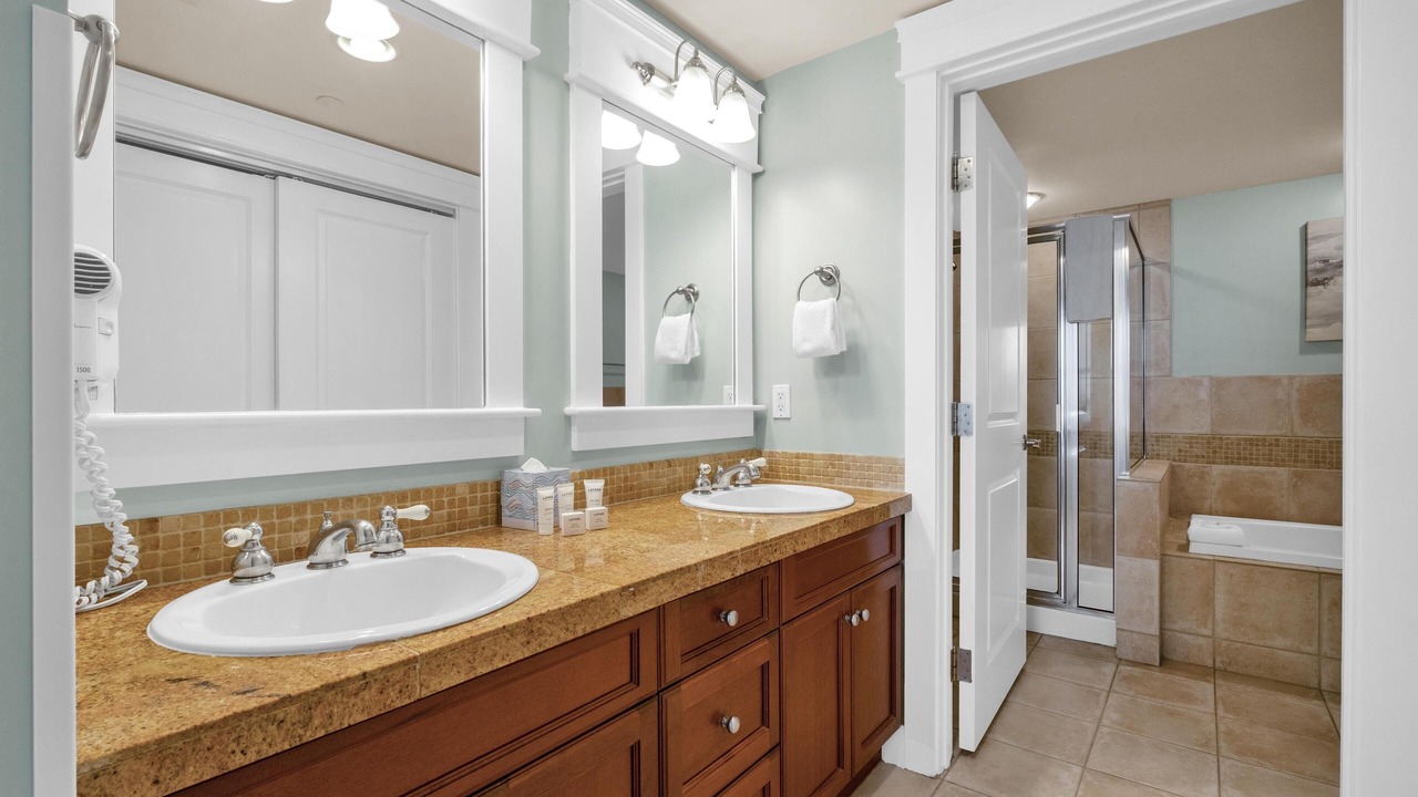Photo of Bathroom in Baytowne Wharf