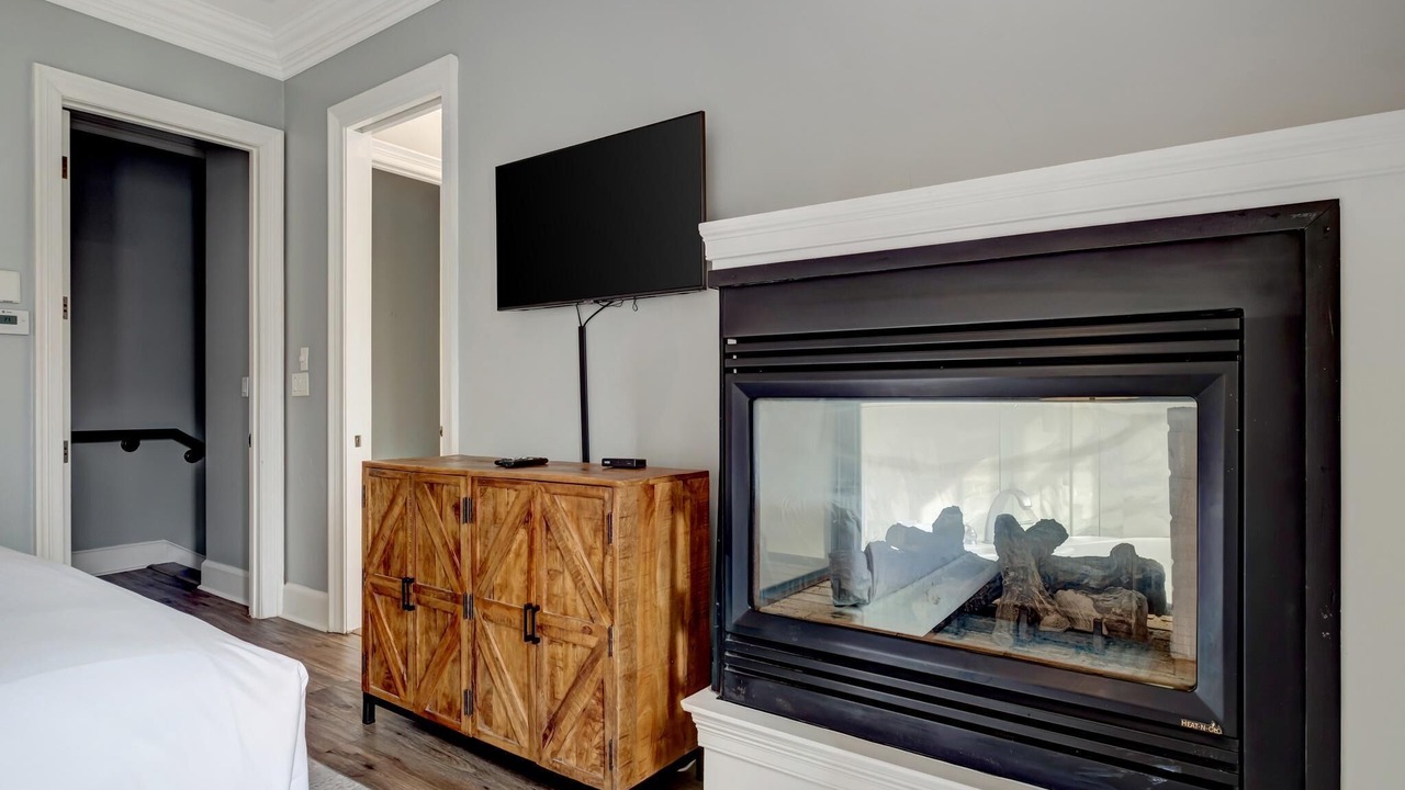 Photo of Bedroom in Baytowne Wharf