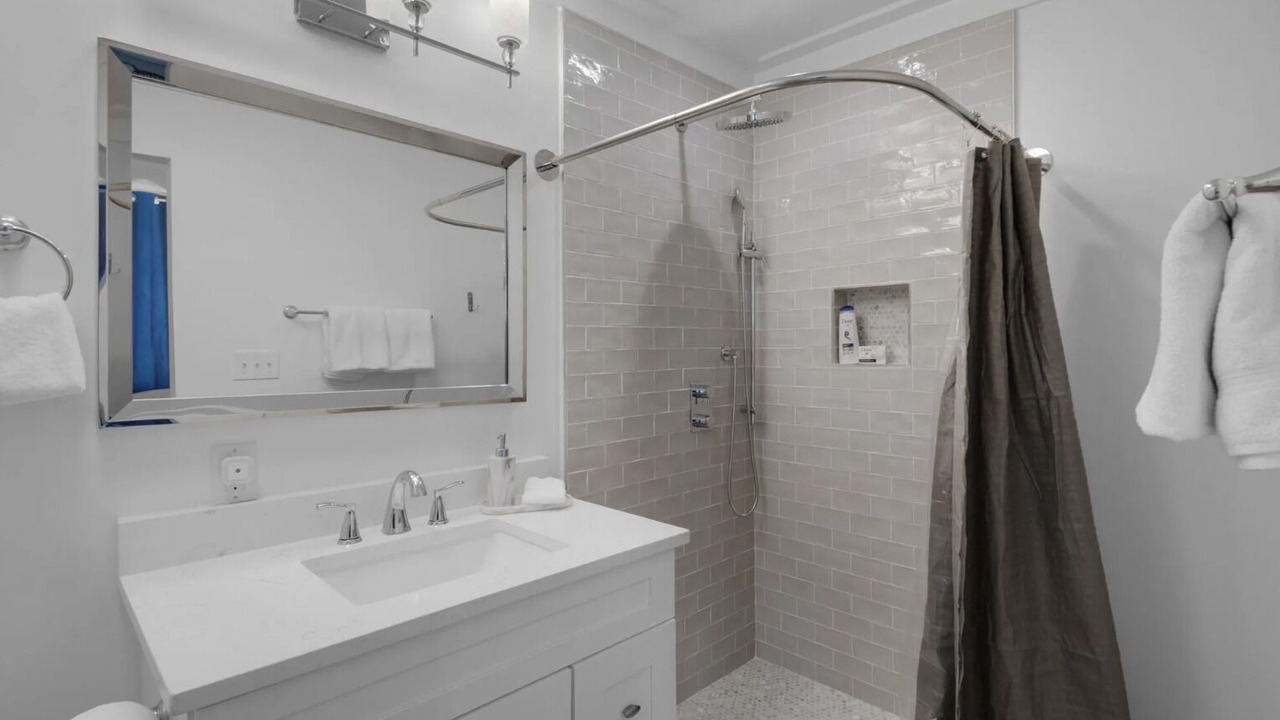 Photo of Bathroom in Village of Sugar Beach
