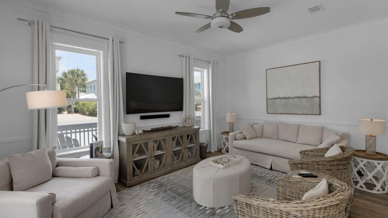 Photo of Livingroom in Village of Sugar Beach