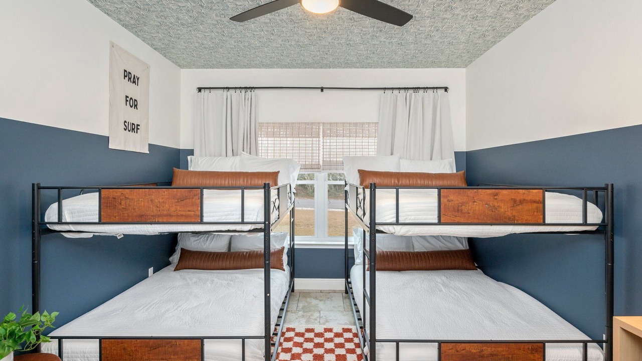 Photo of Bedroom in Riviera Beach
