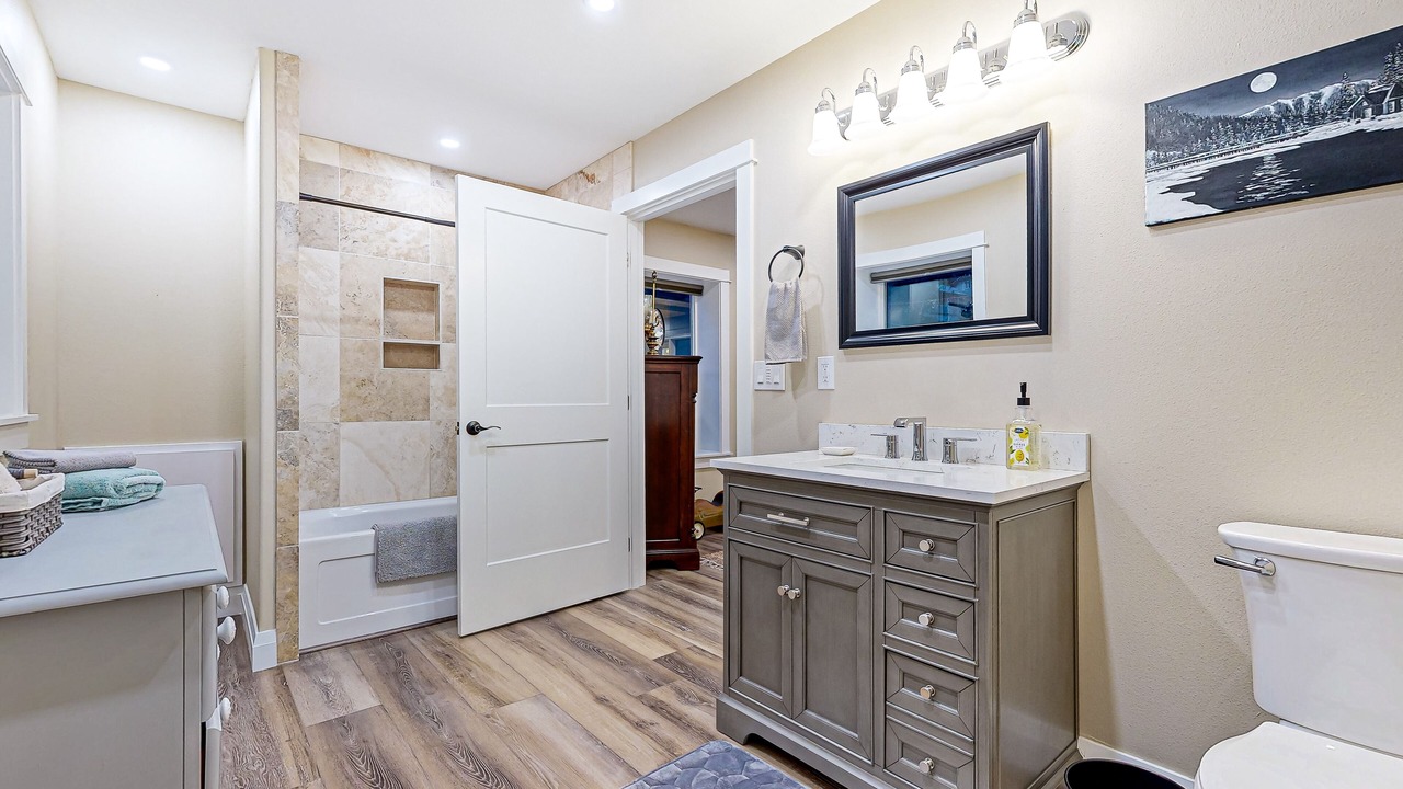 Photo of Bathroom in Oak Grove