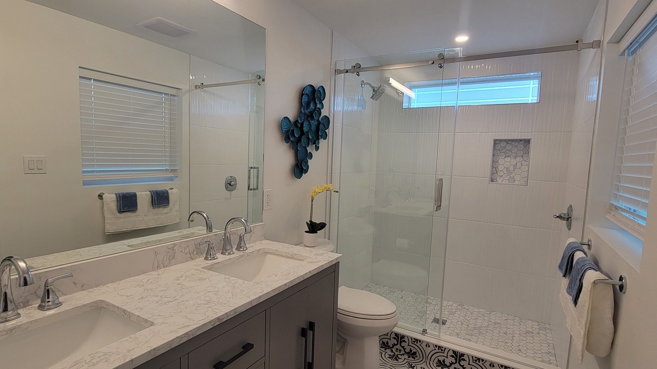 Photo of Bathroom in Gulf Gate Estates
