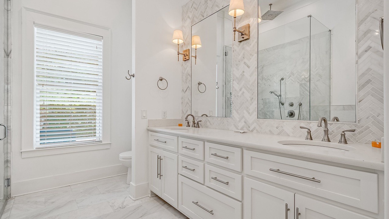Photo of Bathroom in Inlet Beach