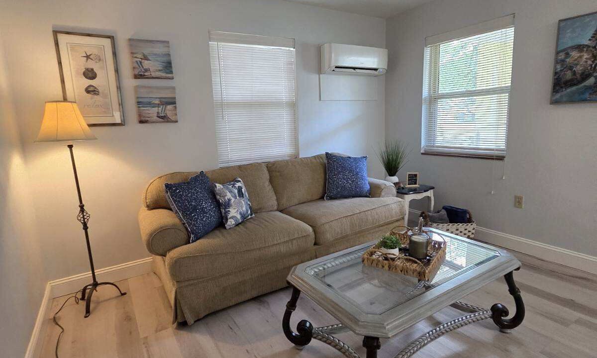 Photo of Livingroom in Navy Point
