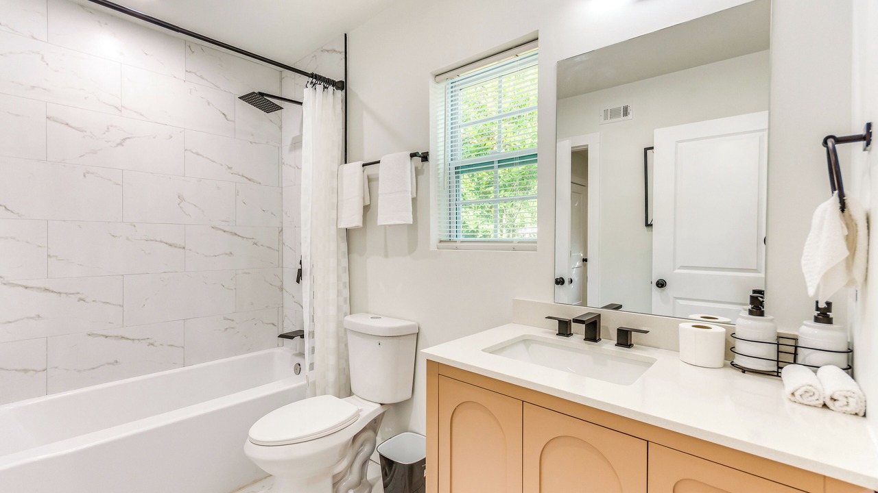Photo of Bathroom in Southeast Pensacola