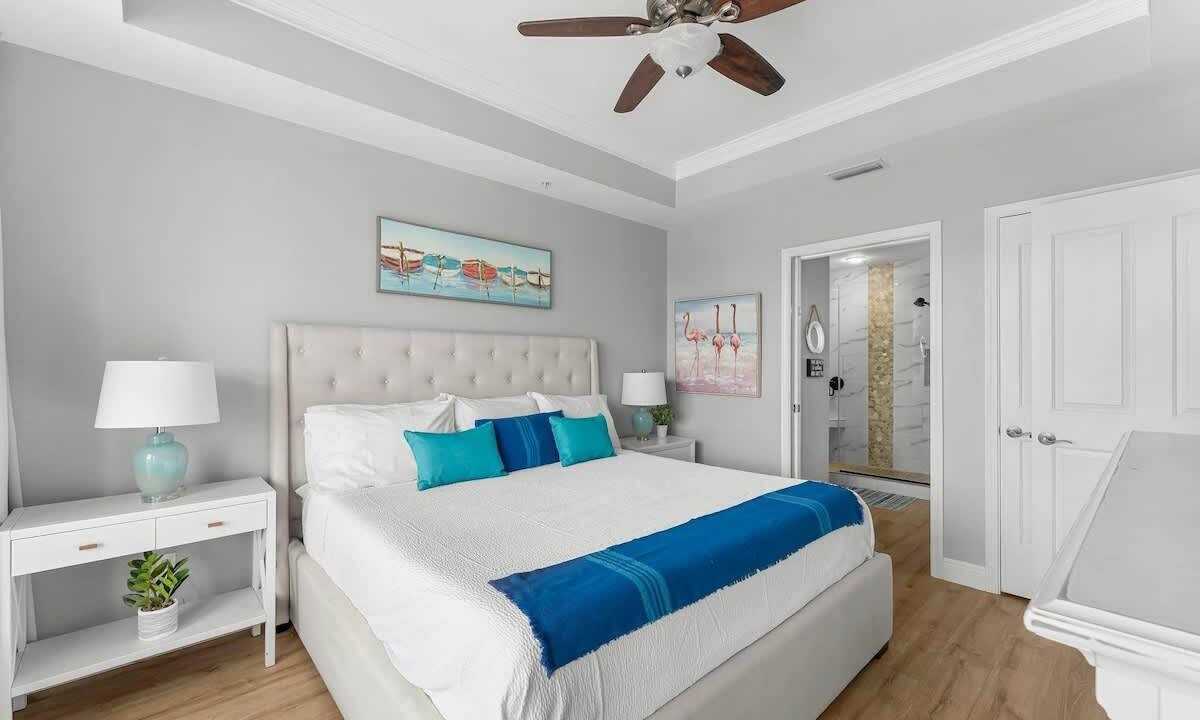 Photo of Bedroom in Upper Grand Lagoon