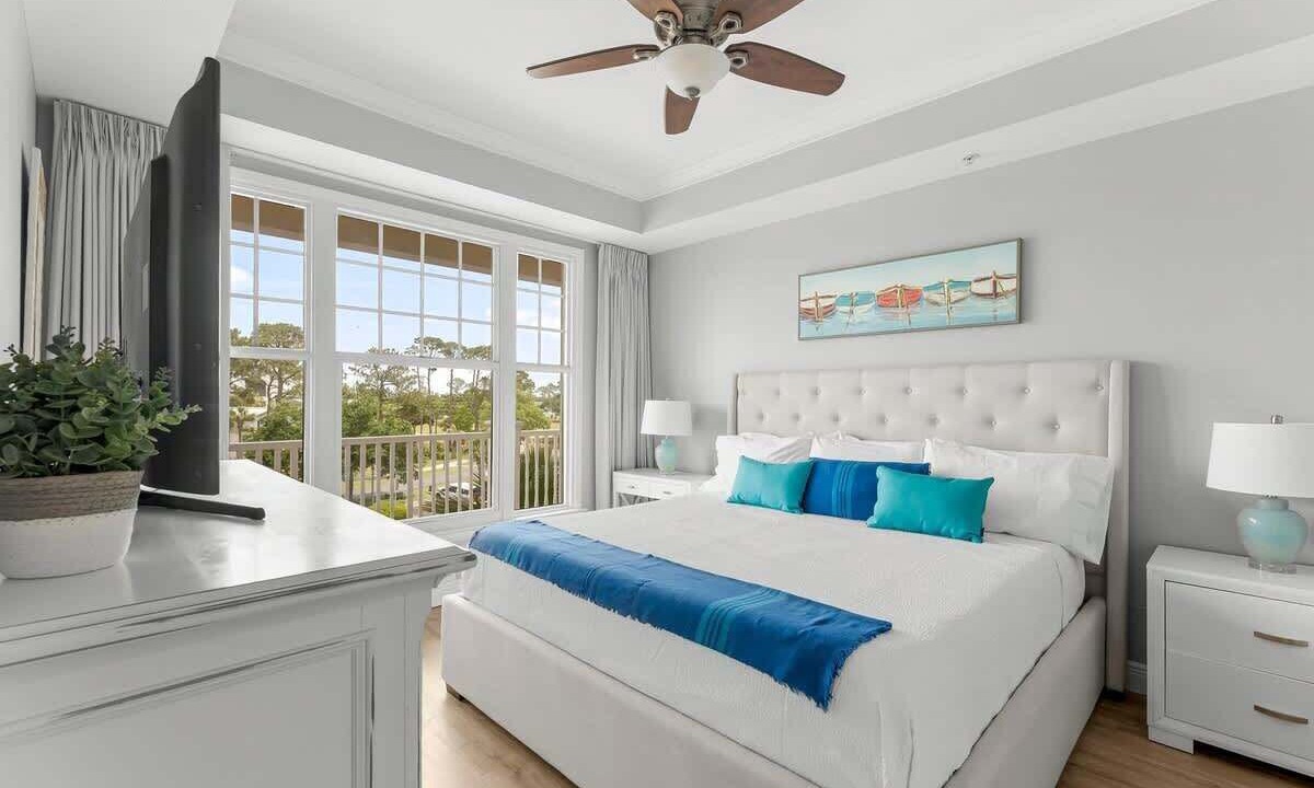 Photo of Bedroom in Upper Grand Lagoon