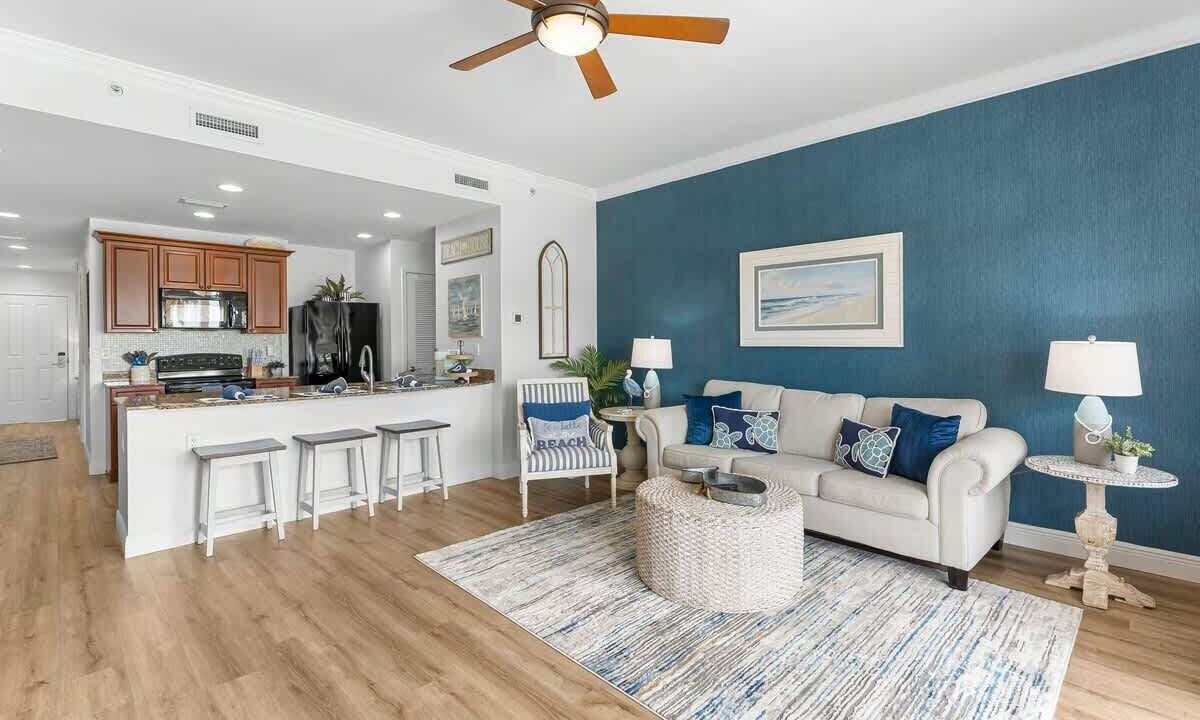 Photo of Livingroom in Upper Grand Lagoon