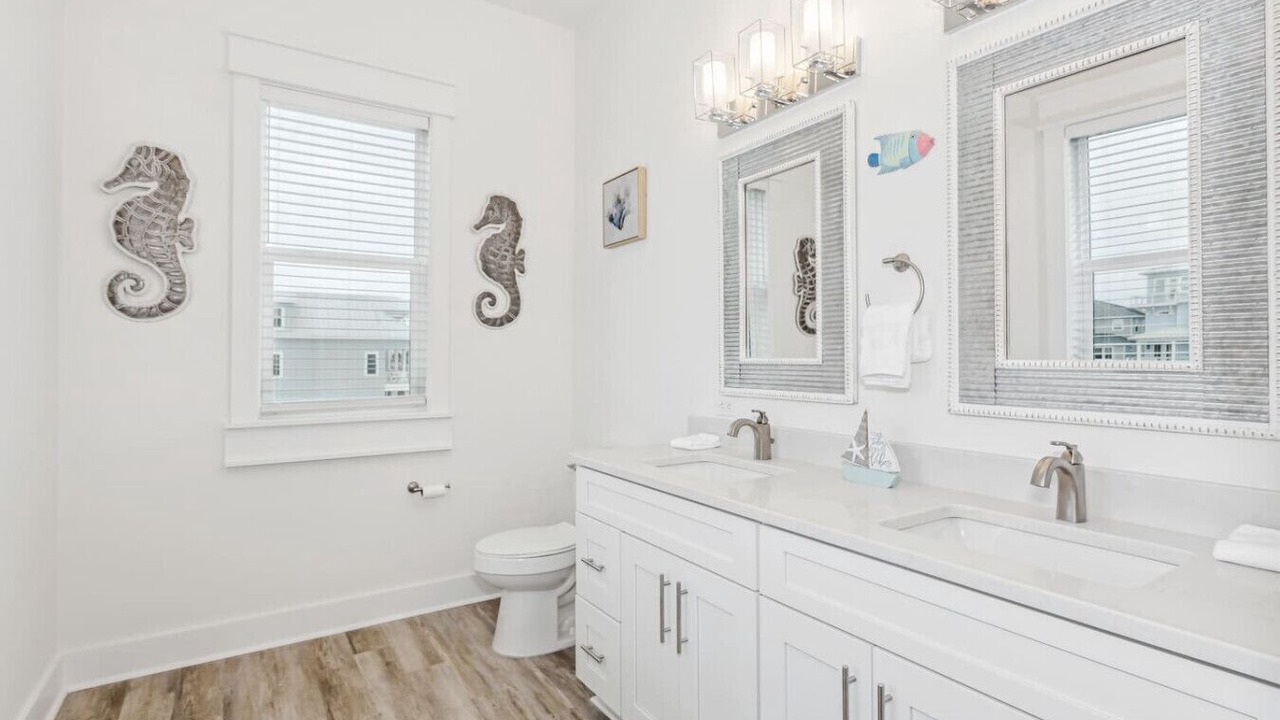 Photo of Bathroom in Navarre Beach
