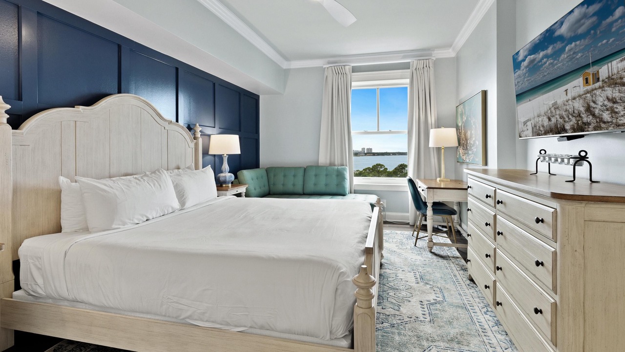 Photo of Bedroom in Baytowne Wharf