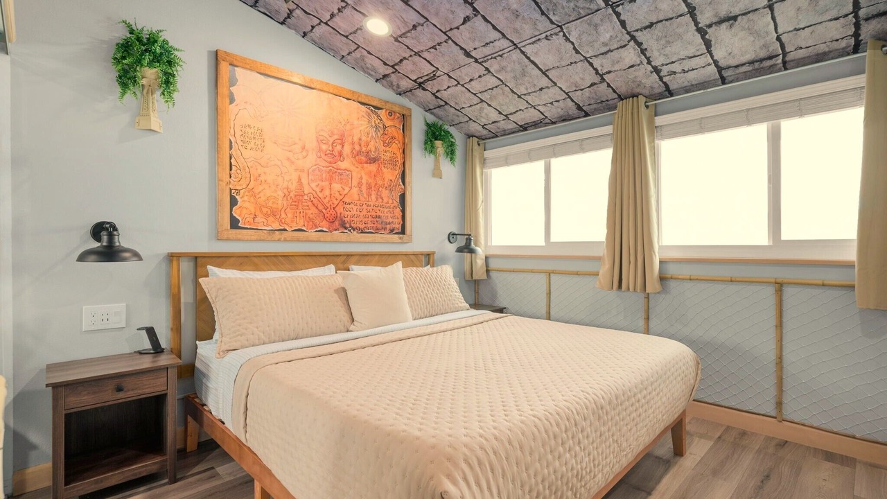 Photo of Bedroom in Anaheim Resort