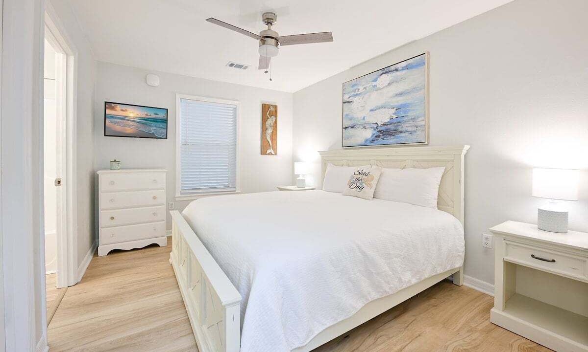 Photo of Bedroom in Seagrove Beach