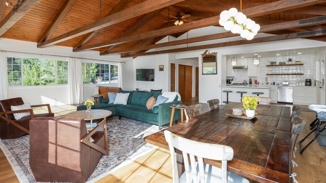 Photo of Livingroom in Yosemite Forks