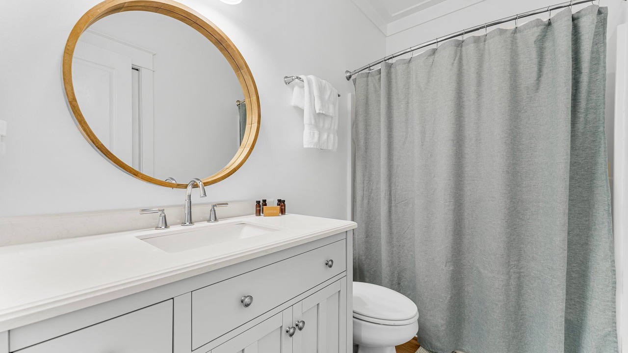 Photo of Bathroom in Village of Sugar Beach