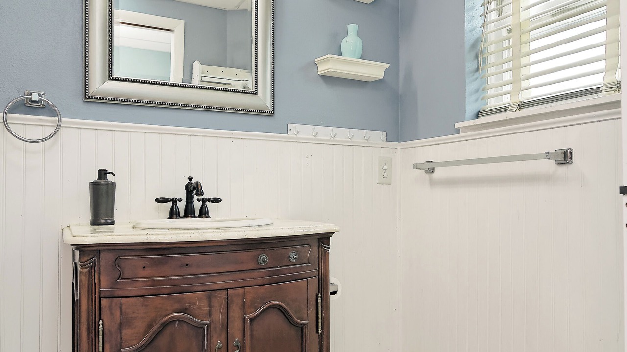 Photo of Bathroom in Sulphur Springs