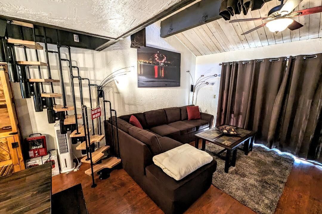 Photo of Livingroom in Big Bear Lake