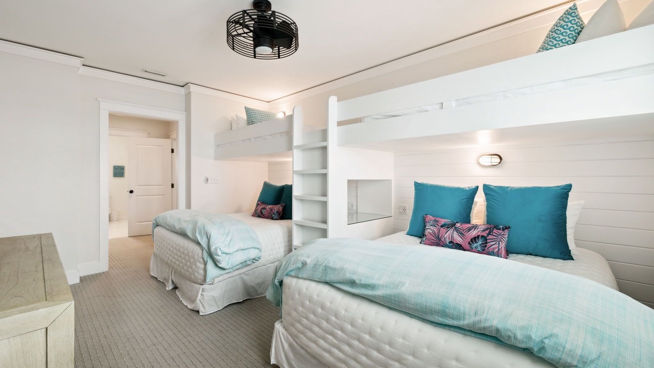 Photo of Bedroom in Gulf District